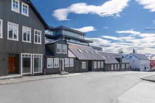 Historical townhouse in the old town - Reykjavik - 6