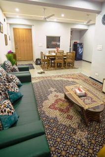 Gulposh homestay -Modern rooms cozy ambience - 0