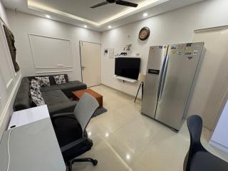 Tiny luxe heaven 2 bhk home Yashobhoomi and Airport - 3
