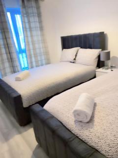 Woolwich station beautiful 5 Bedroom House - 2