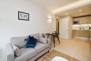 Modern 1 Bed Apt Bracknell- with parking - 1