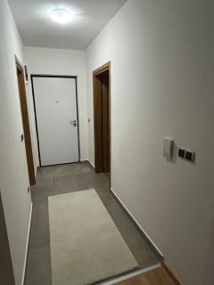 EM Modern Stay Sarajevo Bulevar ParkingGarage - Ivišovo Greblje - 3