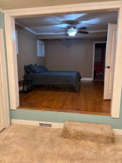 The Barbour Street Retreat 3 BD 2 BA House Downtown - 7