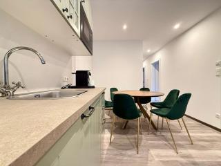 Treehouse - Alpinlake Apartments - 6