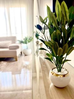 DoUu Stay 1,Luxury 2BR & Office Modern Homes Zayed - 9