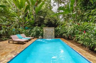 Private Villa with Pool & Heated Jacuzzi, AC, Jungle Garden Near Amenities & Beach - 5