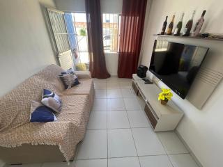 Casa Confortável com duas vagas de garagem e ótima localização - 9