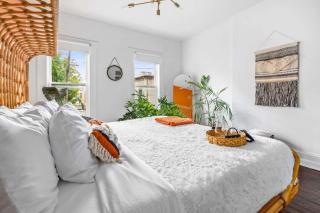 Junglalow by Jungle House 5 800 Reviews Free Parking Downtown & Short North Steps to High Street Close to OSU Convention Center & Nationwide Arena - 1