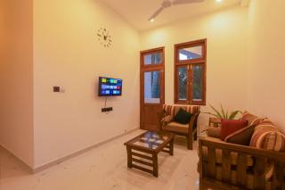 Blueray Apartment - Unawatuna - 1