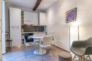 LA PERLA piccolo appartamento in piazza - 7