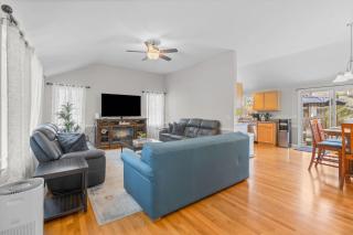 Cape Cod Family Getaway Hot Tub Firepit - 5