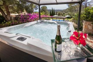 Family villa - heated pool, garden & jacuzzi - 6