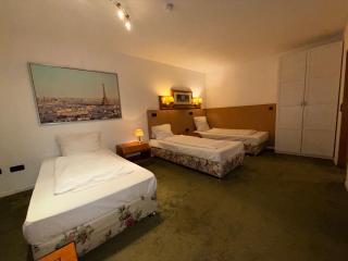 Yeti City Hotel Saarbrücken - 1