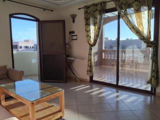 Modern villa with pool - 9