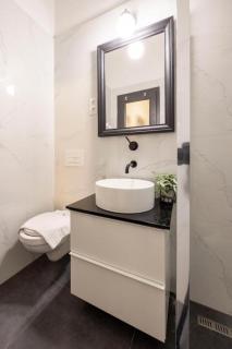 Charming 2 Bedroom , 2 Bathroom apartment - 0