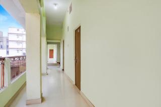 OYO Vinayaka Guest house - 8