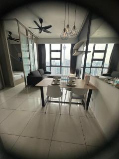 Vortex suites klcc 8pax with City views - 9