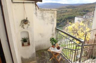 House located in the heart of Abriola - 6