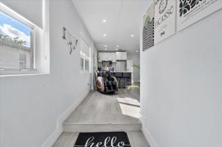 16 PPL - 5 min to Brickell & Bars - King Beds - Hot Tub - Massage Chair - Games - 5