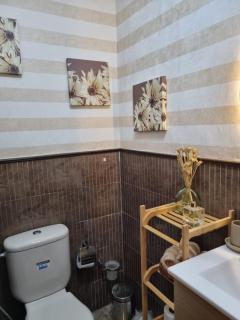 Elegant 2 bedrooms in 4th circle-Diplomatic Area - Amman - 3