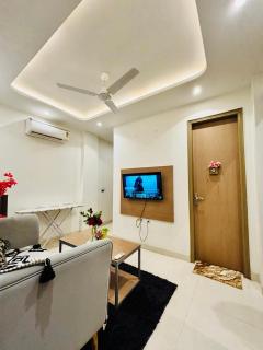 Premium 1BHK Apartment - Near Rapid Metro - Gurugram - 4