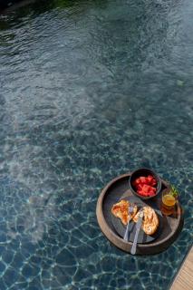 Tropical apt - 2br swimout - 2 king beds - gym - pools - 9