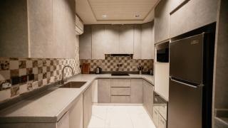 شقة أنيقة بتجربة فندقية قريبة من الواجهة البحرية - 2