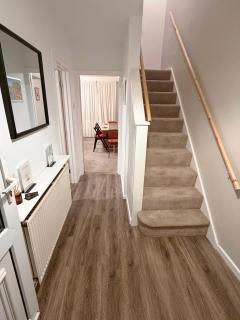 Traditional meets Modern, steps to local shops - 4
