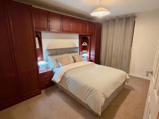 Traditional meets Modern, steps to local shops - 8