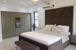 Modern 2BR Apartment Off Freedom Way Lekki - 4