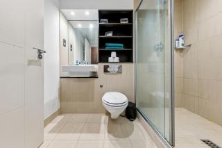 City Gem with River Views Near Canary Wharf & O2 - 8