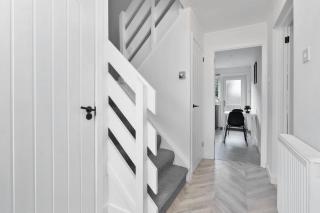 Livingston Retreat 4bed Home Wi-Fi Parking - 3