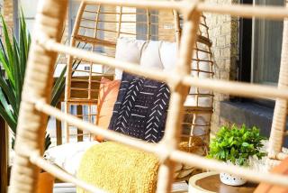 Jungle Gem by Jungle House Private Parking Reviews Downtown & Short North Walk to High Street Near OSU Convention Center & Nationwide Arena - 1