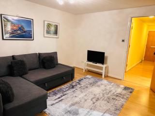 Bright Modern Apartment - 5