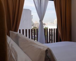 Maison chic avec terrasse privée & panorama sur la ville - 8