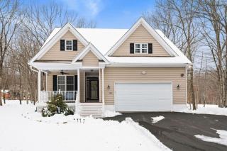 Hot Tub Game Room Spacious Close to Skiing - 9