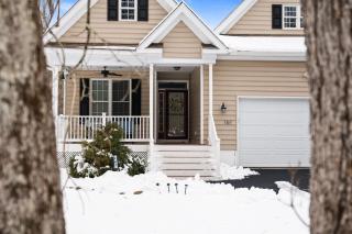 Hot Tub Game Room Spacious Close to Skiing - 3
