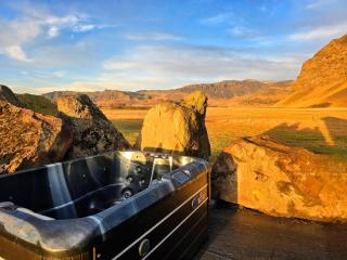 Aurora Glass Cabin I Private Sauna and Jacuzzi - 7