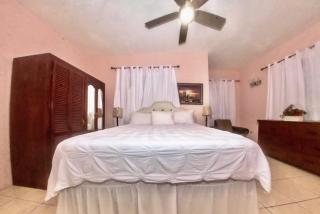 Dela de-Rose Guest House Negril Jamaica - 8