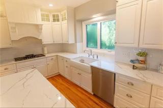 World Cup Ready - Spacious 5-Bedroom Home with Pool, Hot Tub, and Outdoor TV - 5