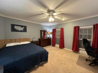 World Cup Ready - Spacious 5-Bedroom Home with Pool, Hot Tub, and Outdoor TV - 3