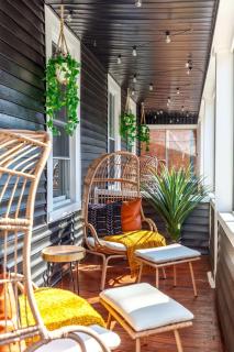 Blue Casita by Jungle House Downtown & Short North Free Parking 5 800 Reviews Near Convention Center & Nationwide Arena & Ohio State Walk to High Street - 2