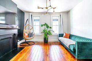 Blue Casita by Jungle House Downtown & Short North Free Parking 5 800 Reviews Near Convention Center & Nationwide Arena & Ohio State Walk to High Street - Milo - 1