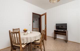 Lovely Apartment In Pag With Wifi - 7