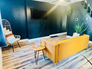 Cozy Casita by Jungle House Downtown & Short North Free Parking 5 800 Reviews Near Convention Center & Nationwide Arena & Ohio State Walk to High Street - 3