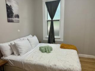 Jungle Aura by Jungle House Downtown & Short North Free Parking 5 800 Reviews Near Convention Center & Nationwide Arena & Ohio State - 1