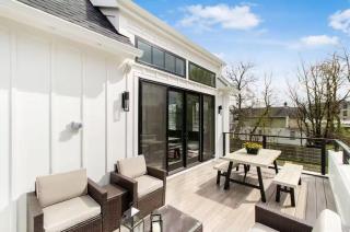 Jungle Sol by Jungle House Downtown & Short North Garage Parking 5 800 Reviews Near Convention Center & Nationwide Arena & Ohio State Walk to High Street - 0