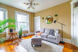 Jungle Book by Jungle House Walkable to High Street Downtown & Short North Near Nationwide Arena OSU & Convention Center Free Parking 5 800 Reviews - 2