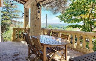 Amazing Home In Aramon - 3