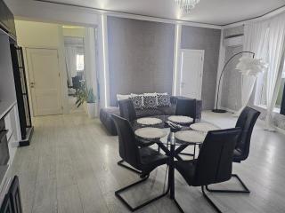 Lux on the centr - 9